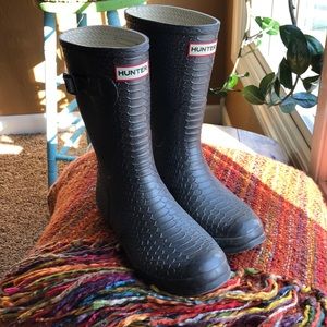 Rare Hunter Boots